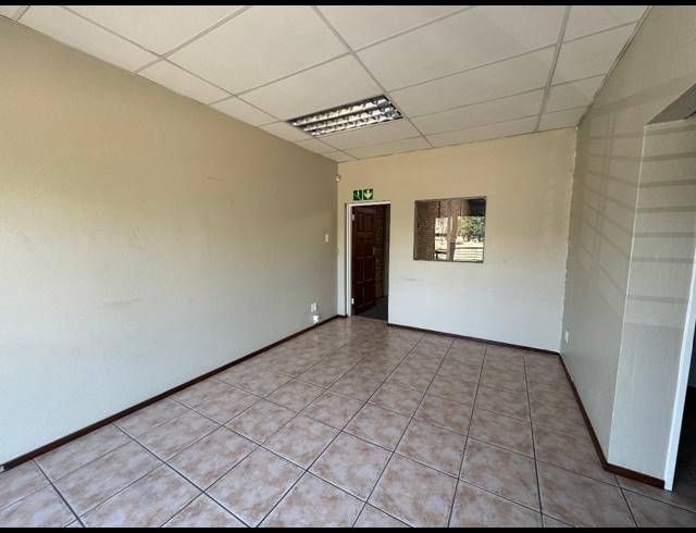 278M² WAREHOUSE TO LET IN STORMILL